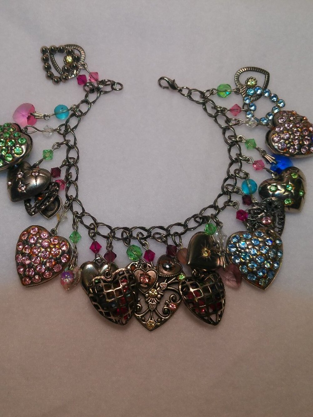 Bracelet Super Fun HEARTS Charm Bracelet Heart Charms Multi Color Beads